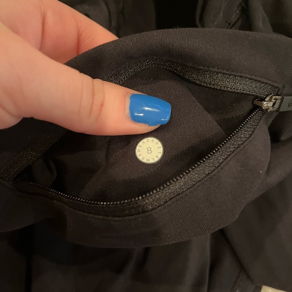 Lululemon 28” Black Leggings with Pockets - Picture 2 of 4